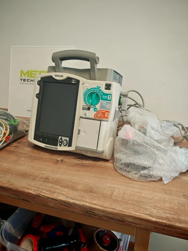 Defibrillator, manufacturer Philips, model M3535A - Image 3