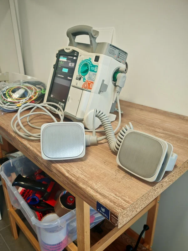 Defibrillator, manufacturer Philips, model M3535A - Image 6